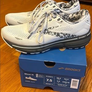 Brooks Ghost 15
